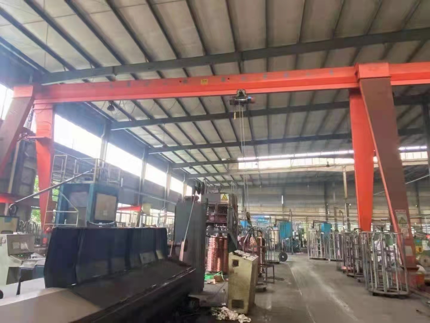 全包電動葫蘆門式起重機單外懸